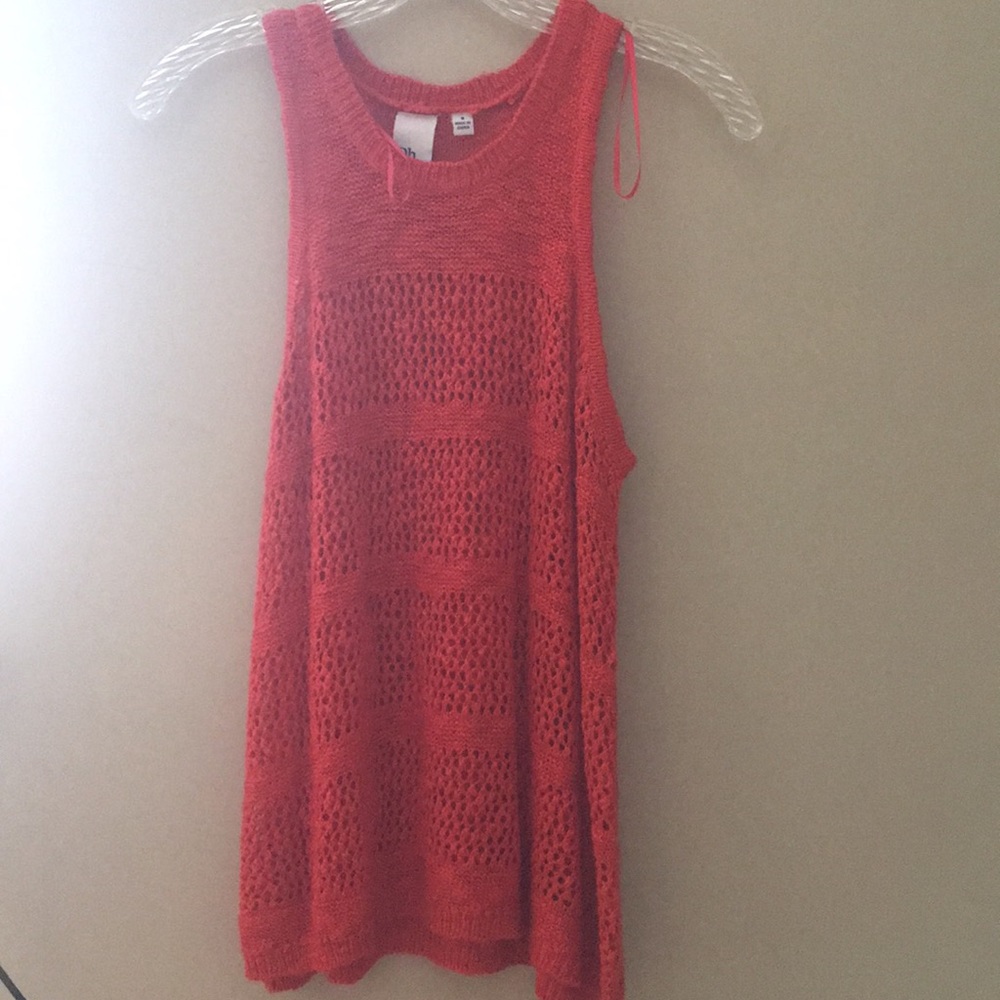 Dark pink crochet top